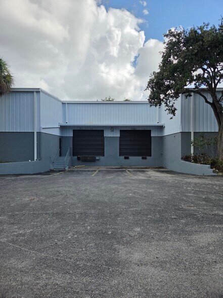 More Photos Of 12100 SW 129th Ct, Miami Manufacturing For Lease