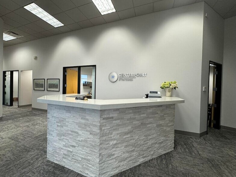 More Photos Of 15730 N 83rd Way, Scottsdale Distribution For Lease