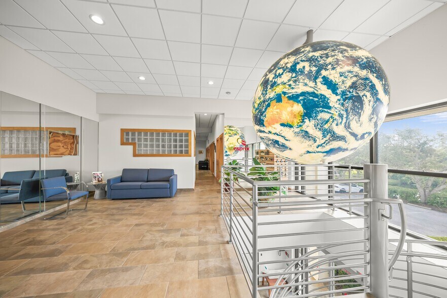 More Photos Of 7680 Matoaka Rd, Sarasota Office For Sale