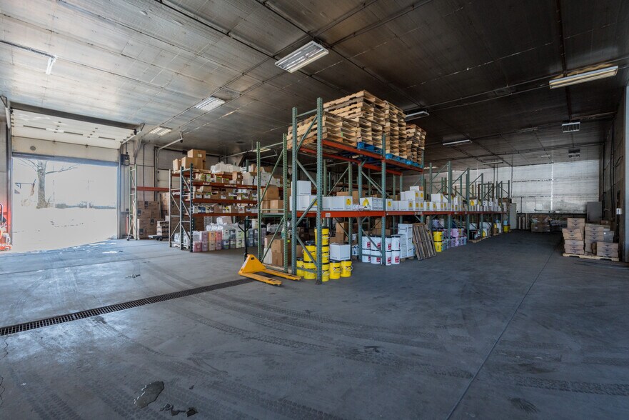 More Photos Of 24 W Main St, Mayfield Warehouse For Sale