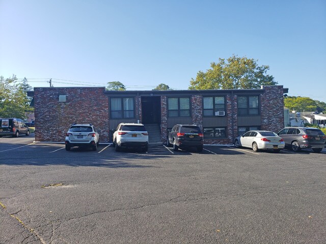 More Photos Of 260 W Montauk Hwy, Bay Shore Office For Lease