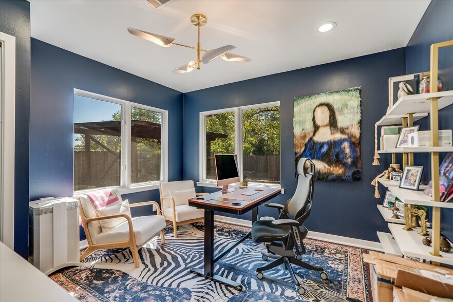 More Photos Of 2117 Shoalmont Dr, Austin Office Residential For Sale