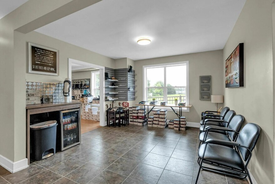 More Photos Of 1014 Maitland Av, Ottawa Medical For Sale