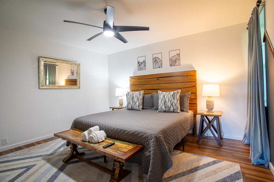 More Photos Of 3804 Wears Valley Rd, Sevierville Hotel For Sale