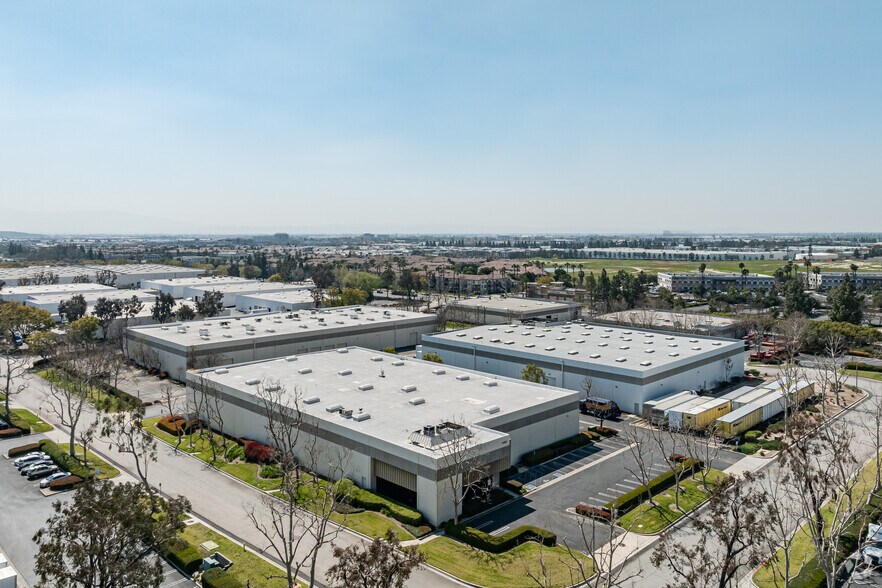 More Photos Of 11383 Newport Dr, Rancho Cucamonga Warehouse For Lease
