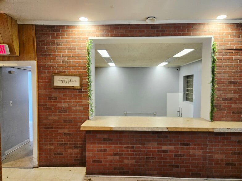 More Photos Of 220 E Galena Blvd, Aurora Storefront For Sale
