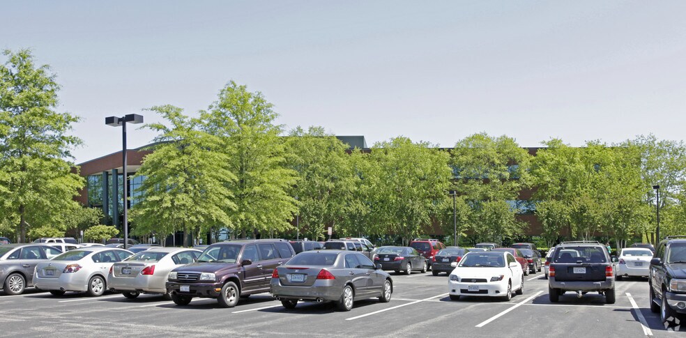 More Photos Of 4881 Cox Rd, Glen Allen Office For Sale