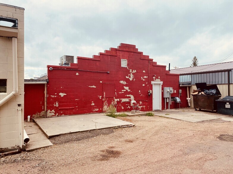 More Photos Of 117 S Main St, Chamberlain Restaurant For Sale