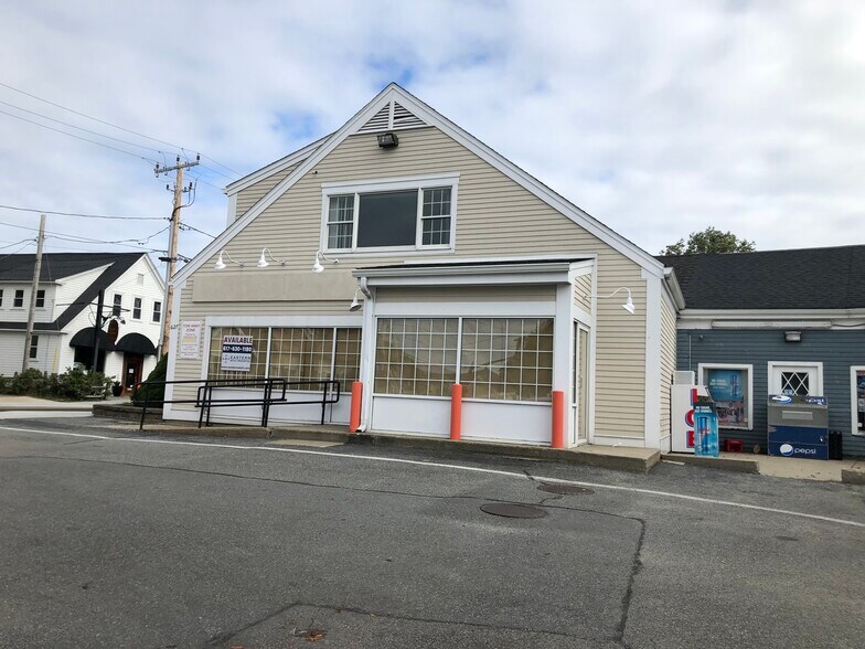 More Photos Of 621-631 Main St, Hyannis General Retail For Lease