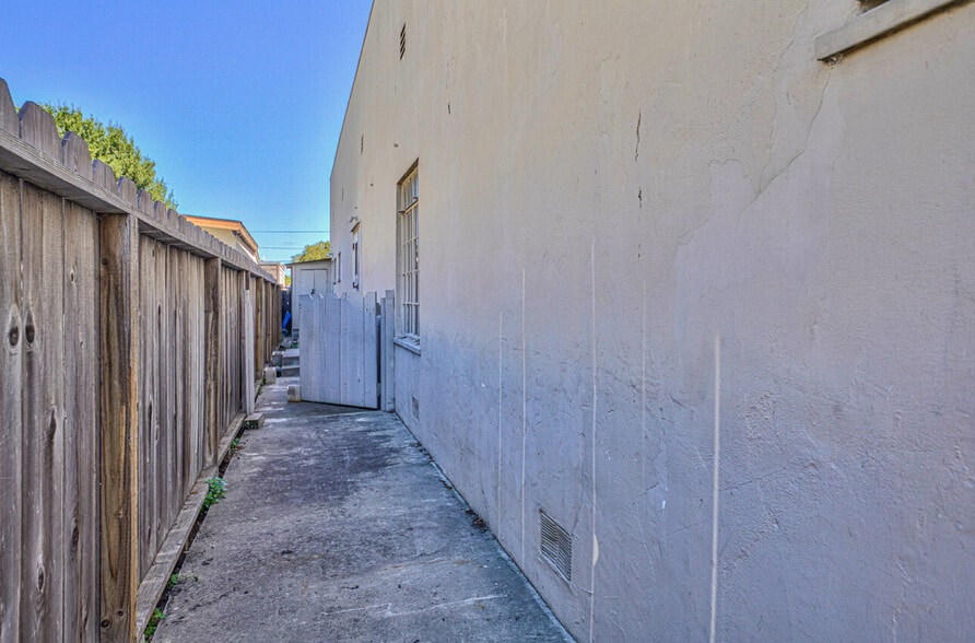 More Photos Of 326 Park St, Salinas Religious Facility For Sale