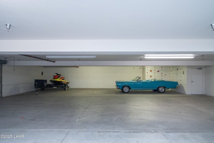 More Photos Of 1515 N Lake Havasu Ave, Lake Havasu City General Retail For Sale