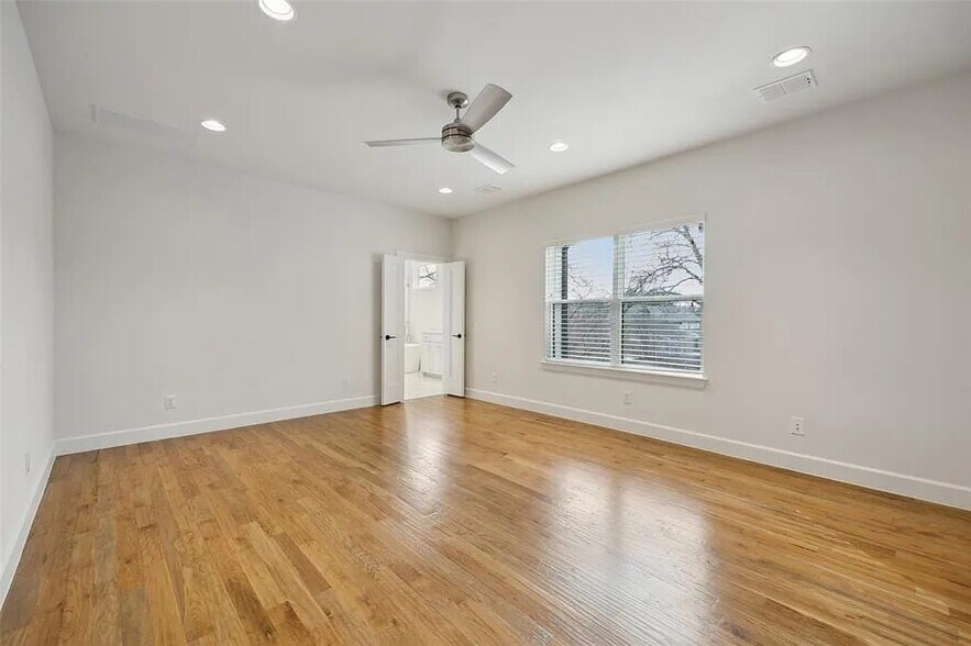 More Photos Of 5614 Anita St, Dallas Dormitory For Sale