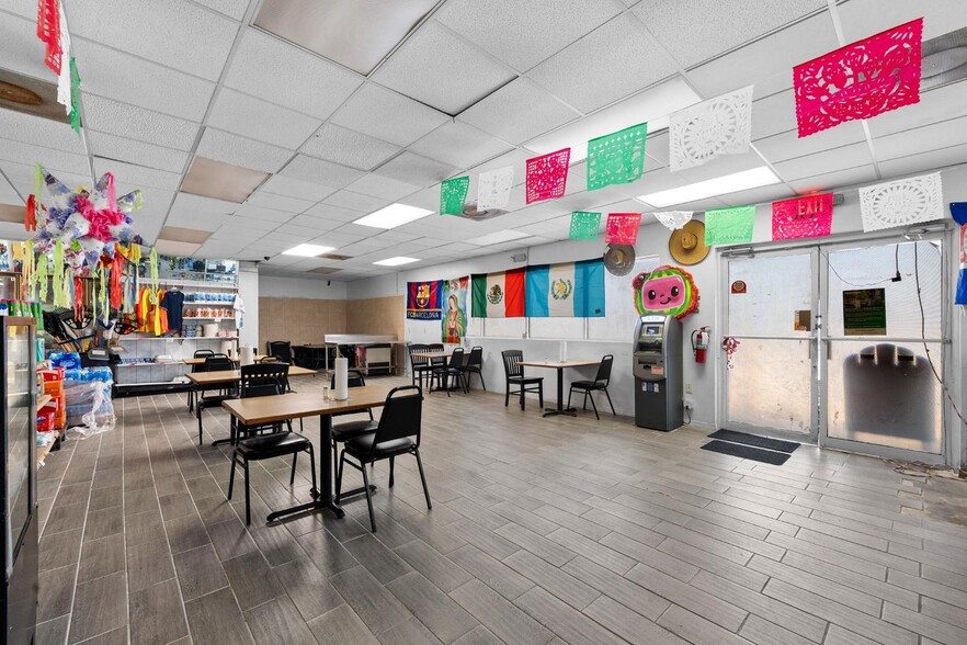 More Photos Of 4624 N Hubert Ave, Tampa Convenience Store For Sale