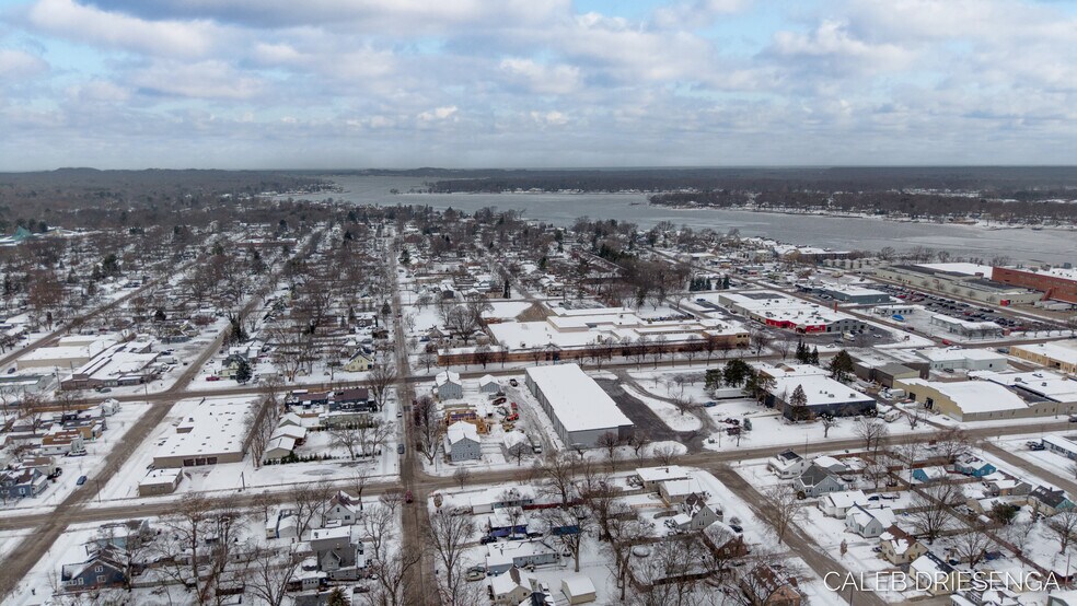 More Photos Of 460 Cleveland Ave, Holland Self Storage For Sale