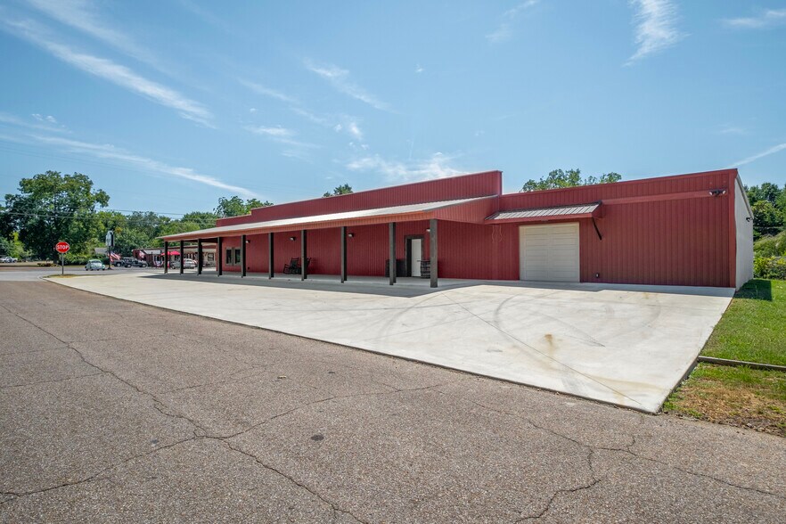 More Photos Of 613 N Main St, Piedmont Restaurant For Sale