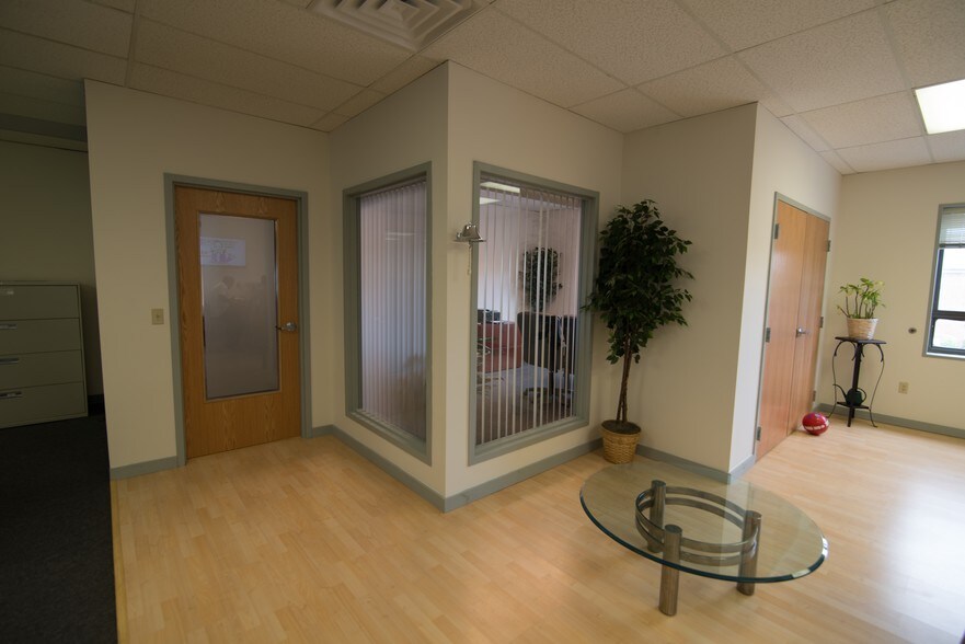 More Photos Of 599 North Ave, Wakefield Office For Lease