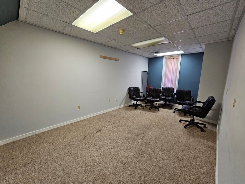 More Photos Of 124 Commons Ct, Chadds Ford Office For Lease