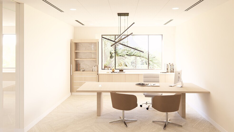 More Photos Of 324 Royal Palm Way, Palm Beach Office For Lease