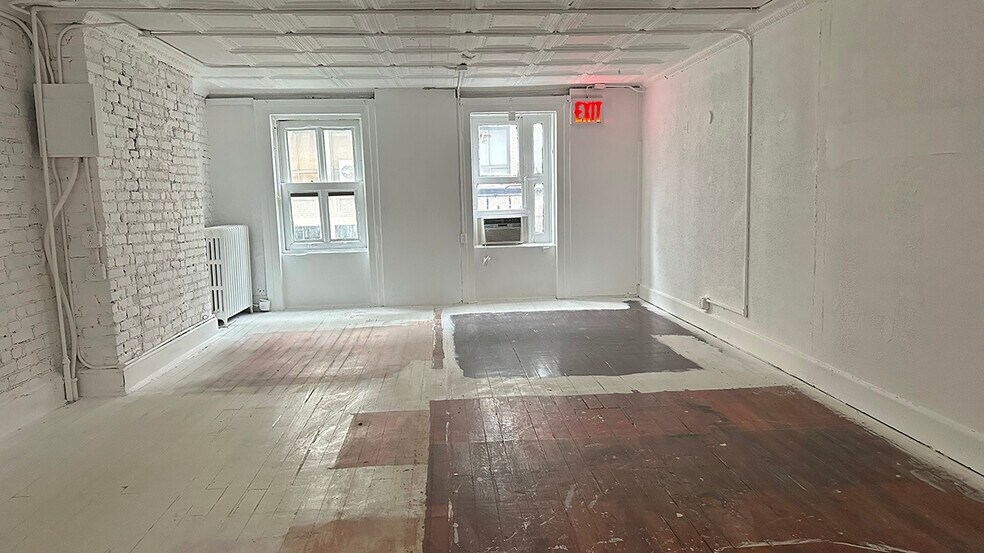 More Photos Of 112 W 17th St, New York Storefront Retail Office For Lease