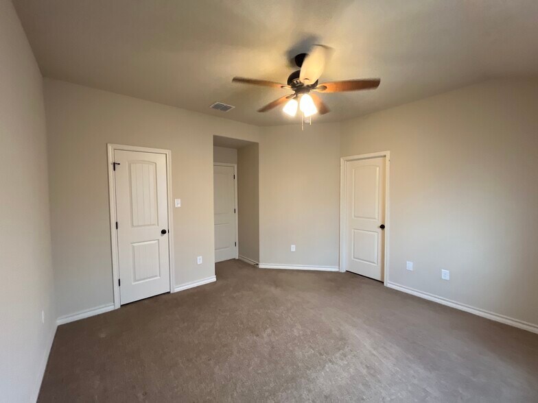 More Photos Of 6407 Luglio Ln, San Antonio Apartments For Sale