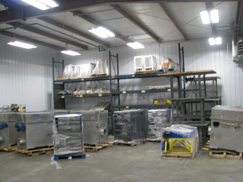 More Photos Of 1752 Velp Ave, Howard General Retail For Lease