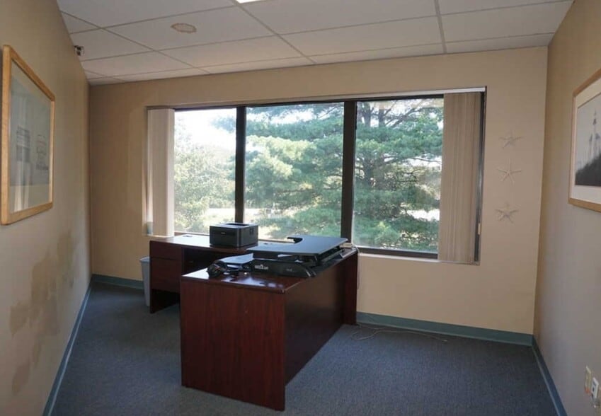 More Photos Of 319 Littleton Rd, Westford Office For Sale