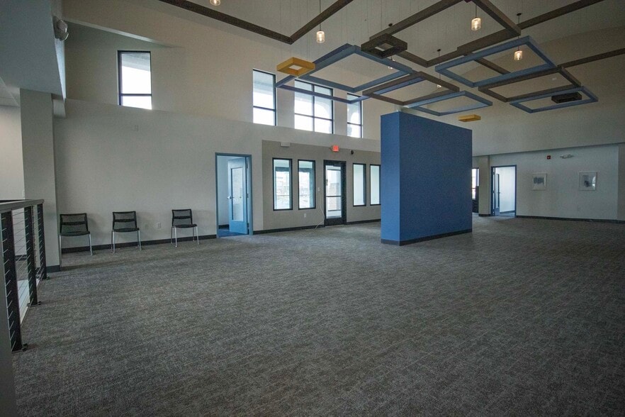 More Photos Of 3809 E 82nd St, Indianapolis Freestanding For Lease