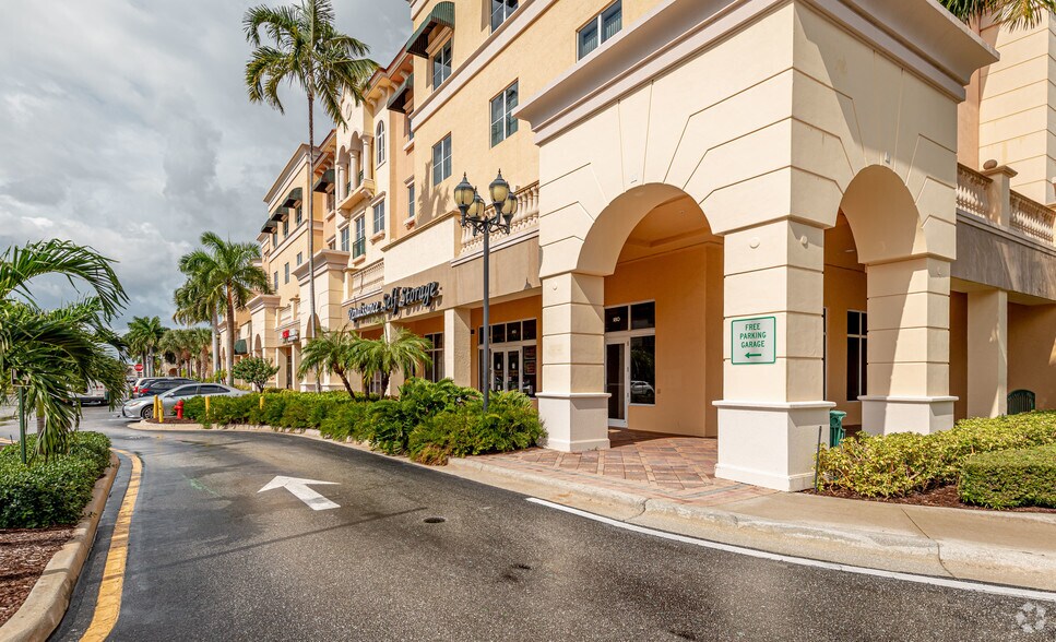 More Photos Of 1500 Gateway Blvd, Boynton Beach Office For Lease