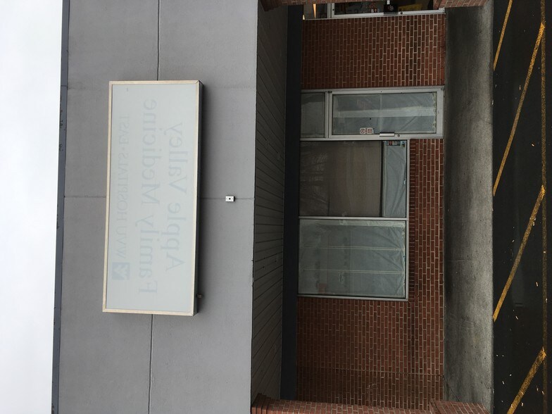 More Photos Of 4976-4996 Gerrardstown Rd, Inwood Freestanding For Lease