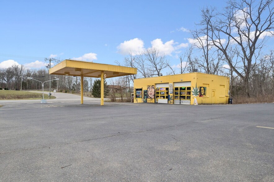 More Photos Of 10984 State Route 28, Blanchester General Retail For Sale