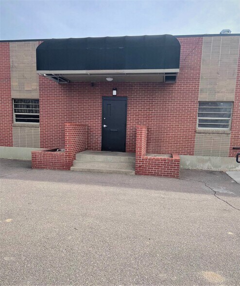 More Photos Of 3930-3940 Holly St, Denver Warehouse For Lease