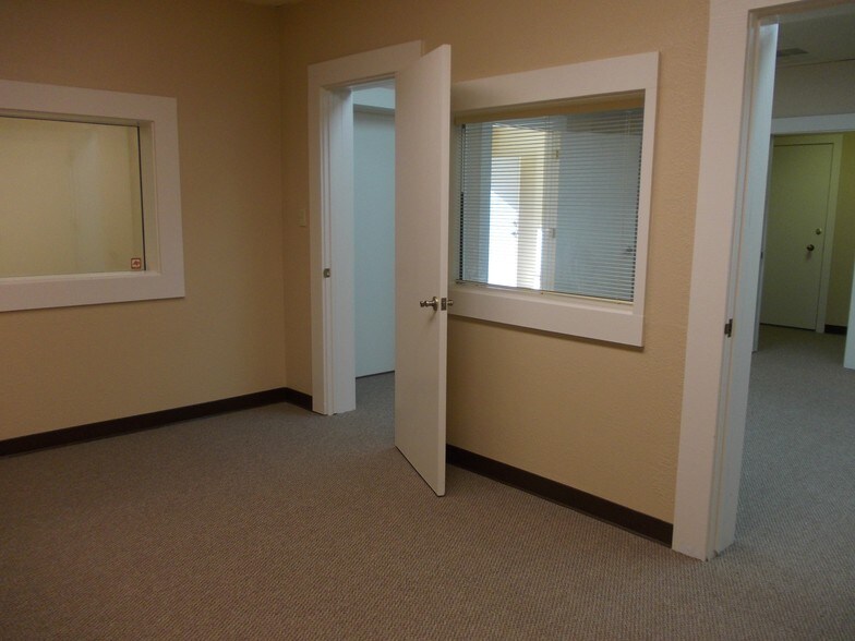 More Photos Of 1230 High St, Auburn Office For Lease