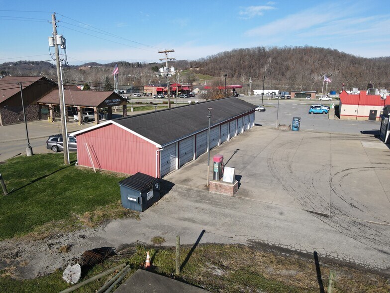 More Photos Of 118 School Dr, Waynesburg Flex For Sale