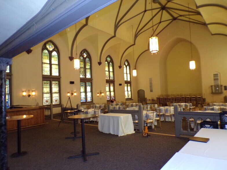 More Photos Of 1808 S 9th St, Saint Louis Freestanding For Sale