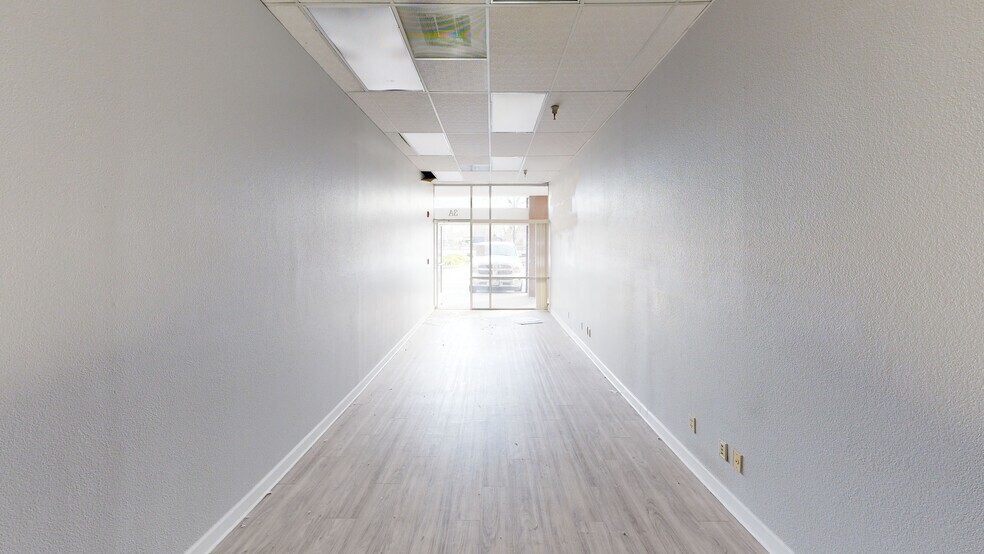 More Photos Of 8887 Folsom Blvd, Sacramento Unknown For Lease