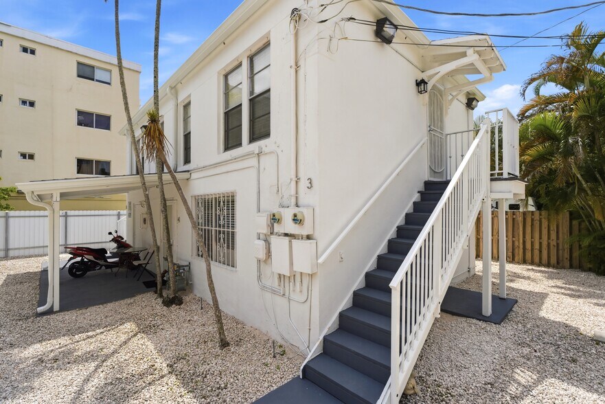 More Photos Of 340 NE 125th St, North Miami Office Residential For Sale