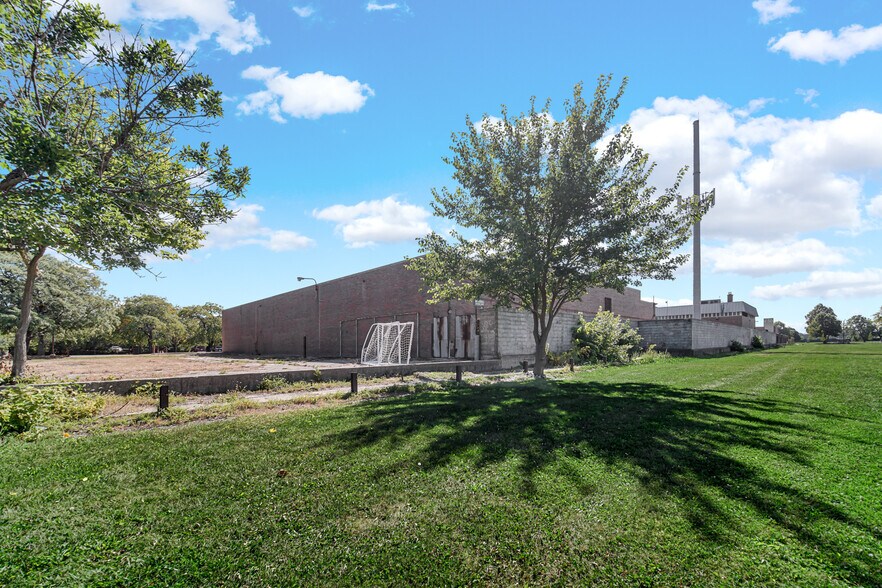 More Photos Of 5010-5050 S State St, Chicago Storefront Retail Office For Lease