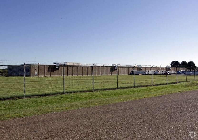 More Photos Of 585 Morrison Rd, Rossville Manufacturing For Sale