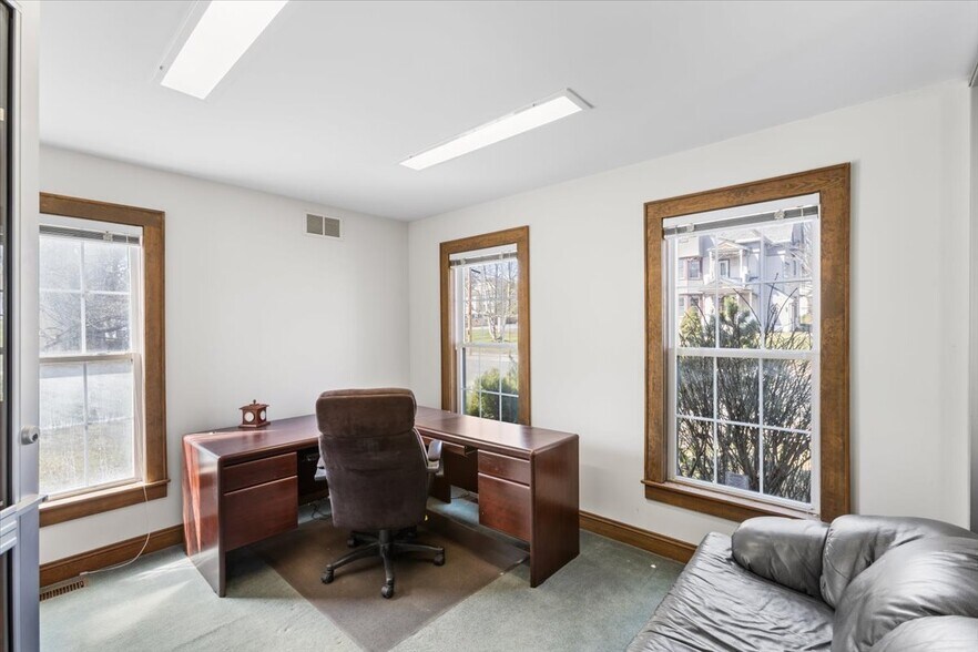 More Photos Of 27 Main St, Sparta Office For Sale