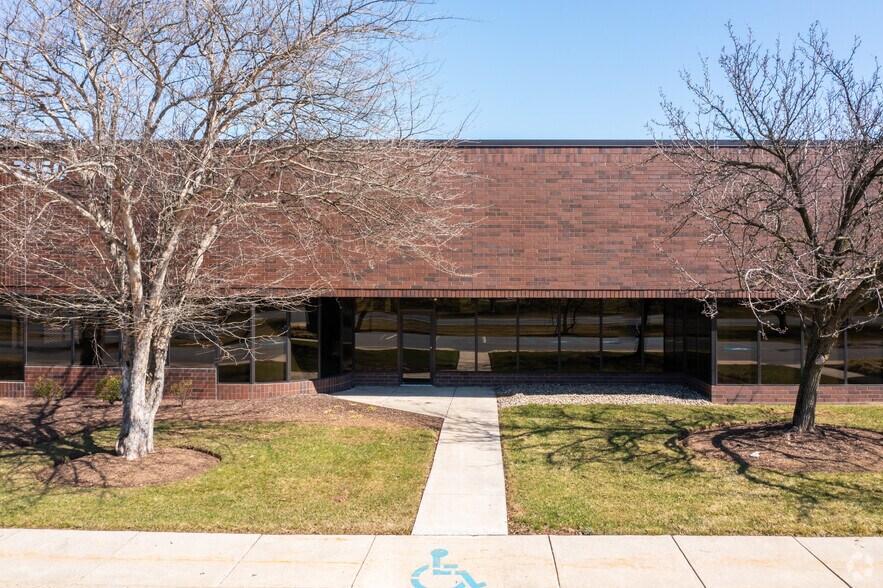 More Photos Of 7535 Windsor Dr, Allentown Unknown For Lease