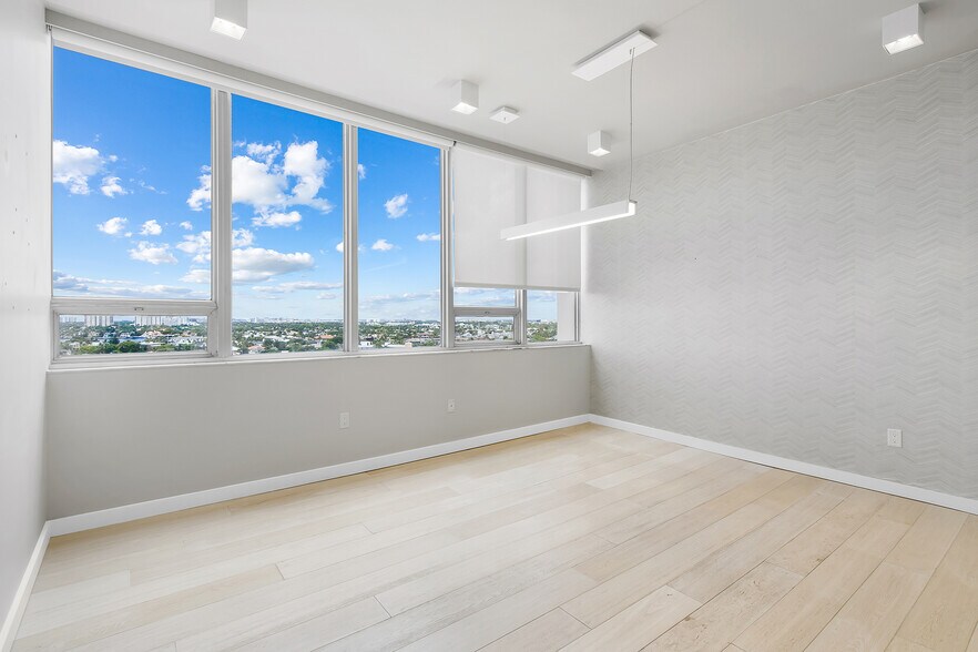 More Photos Of 2455 E Sunrise Blvd, Fort Lauderdale Loft Creative Space For Sale