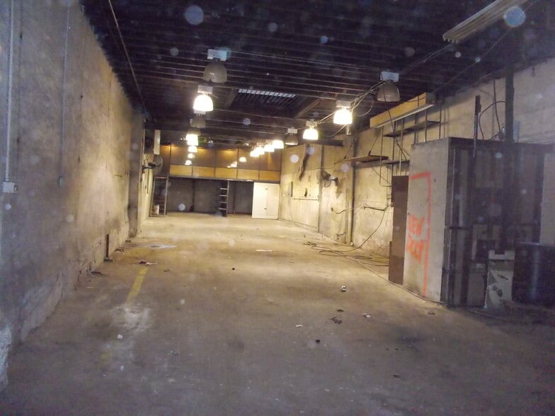More Photos Of 122 Nostrand Ave, Brooklyn Warehouse For Lease