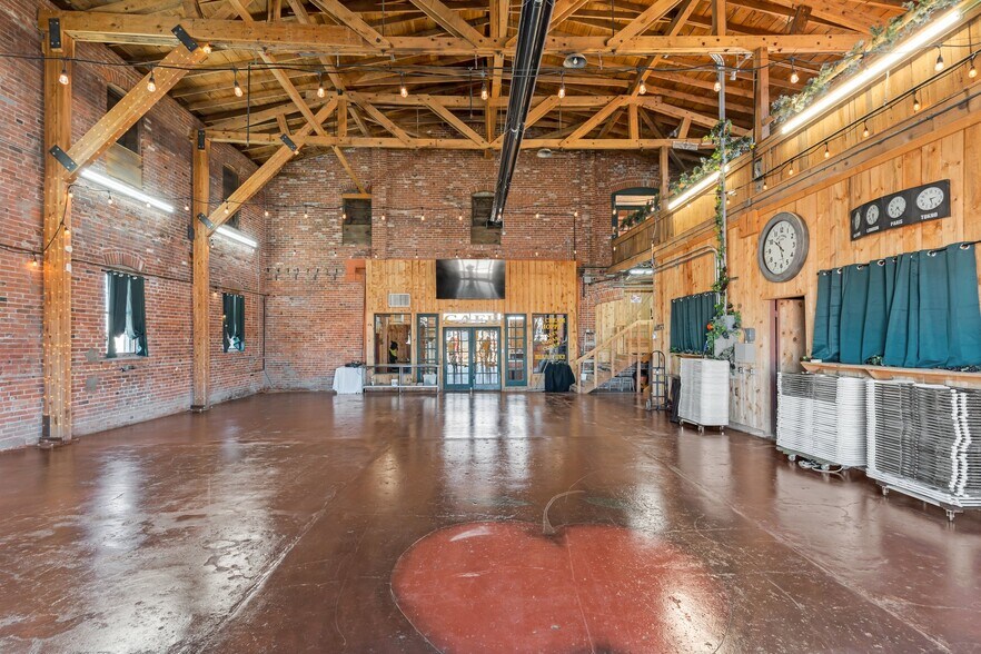 More Photos Of 708 Fremont St, Penrose Freestanding For Sale