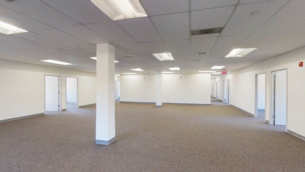 More Photos Of 7927 Jones Branch Dr, McLean Unknown For Lease