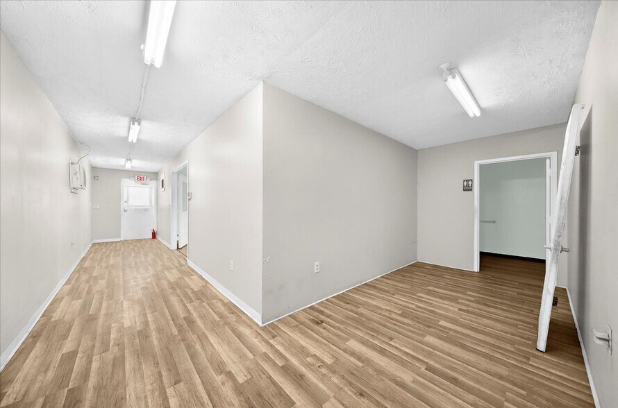 More Photos Of 3492-3500 N Henry Blvd, Stockbridge Warehouse For Lease