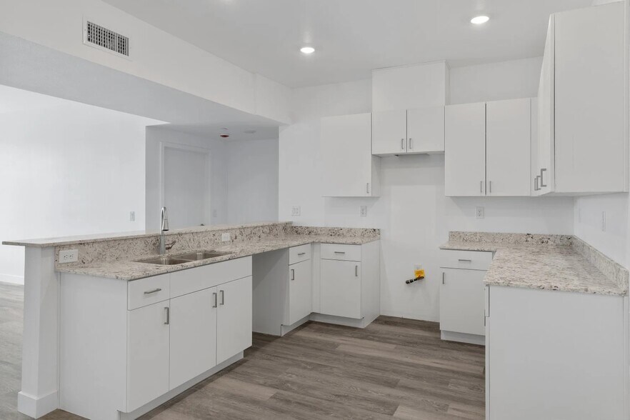 More Photos Of 4846 S Jones Blvd, Las Vegas Apartments For Sale