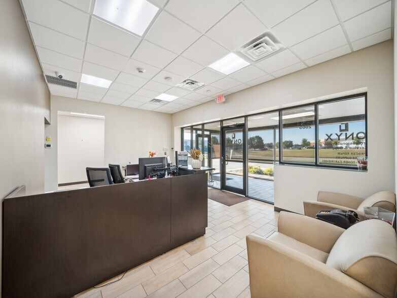 More Photos Of 2005 N Yellowood Ave, Broken Arrow Warehouse For Sale