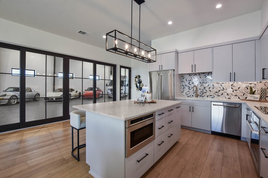 More Photos Of 1301 O Reilly Ct, Lakeway Specialty For Sale