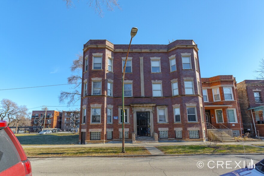 More Photos Of , Chicago Multifamily For Sale