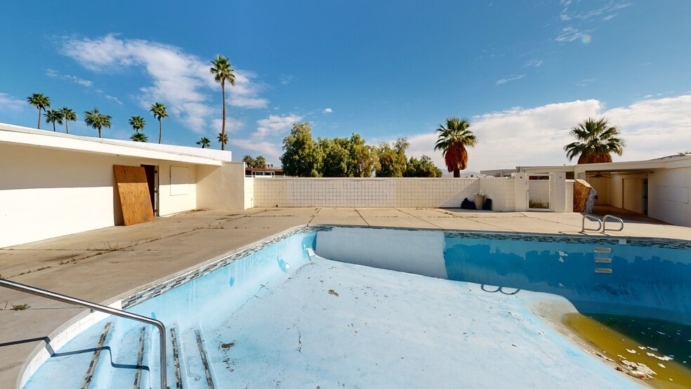 Primary Photo Of 2249 N Palm Canyon Dr, Palm Springs Hotel For Sale